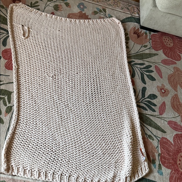 Chunky Knit Blanket Pastel Pink 47x69 inches - Picture 4 of 8